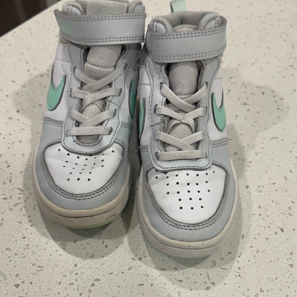Nike Kids' White and Mint Sneakers